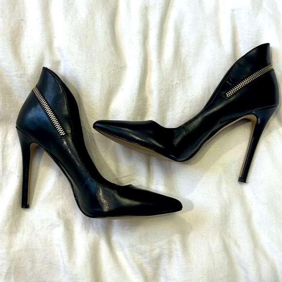 Nine West High Back Stilettos - Picture 4 of 8